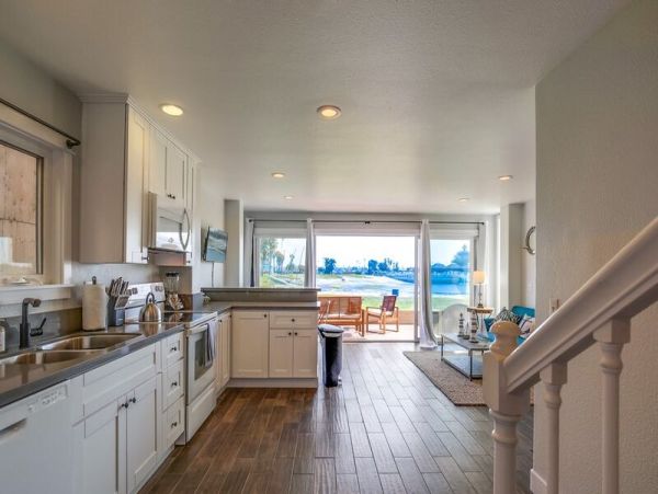 Mission Beach And Pacific Beach Condo 998655