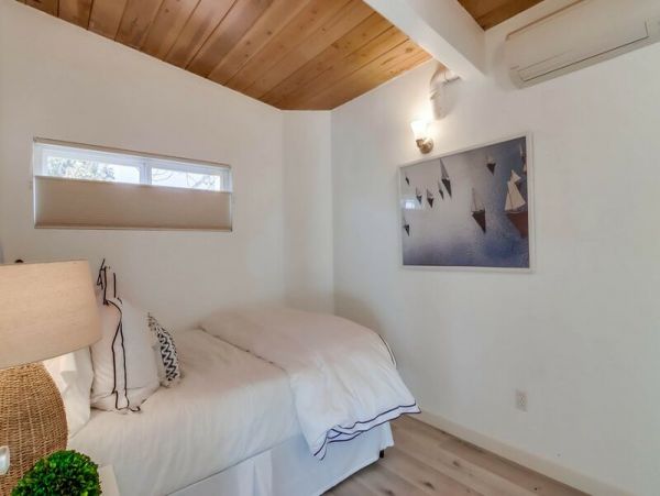 Mission Beach Vacation Rental - Mission Bay Waterfront Condo with Deck