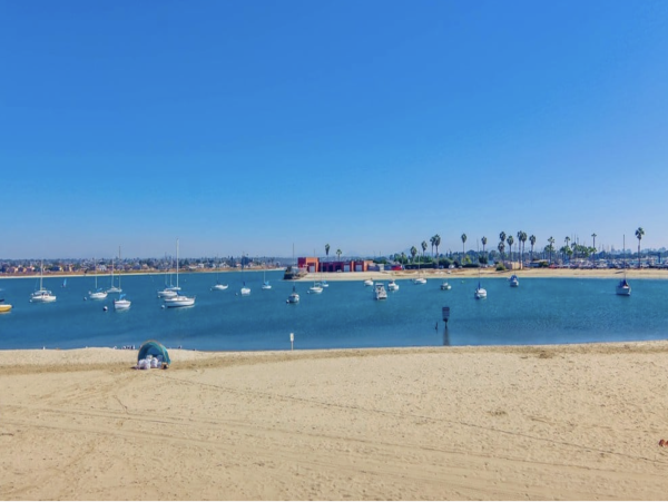 Mission Beach Vacation Rental - Mission Bay Waterfront Condo with Deck
