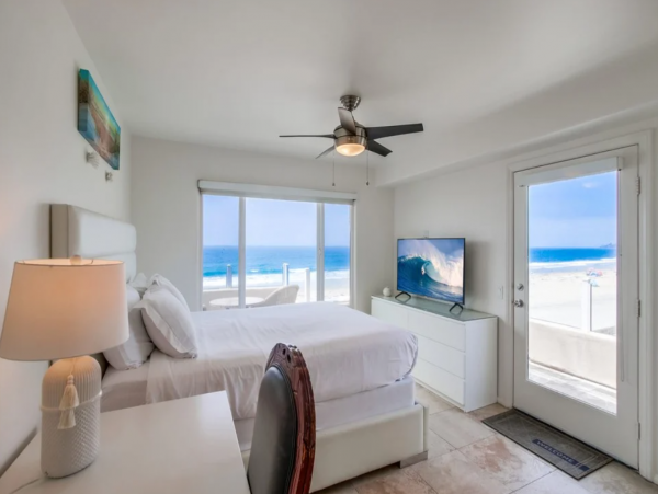 Beachfront Two Luxurious Townhouses in Mission Beach