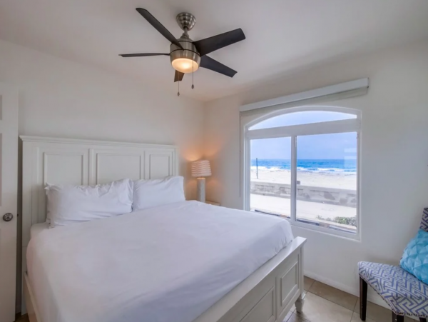 Beachfront Two Luxurious Townhouses in Mission Beach