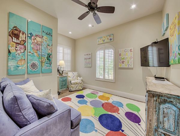 Fort Myers Beachside Luxury Pool Villa 5 Bedrooms Sleeps 10