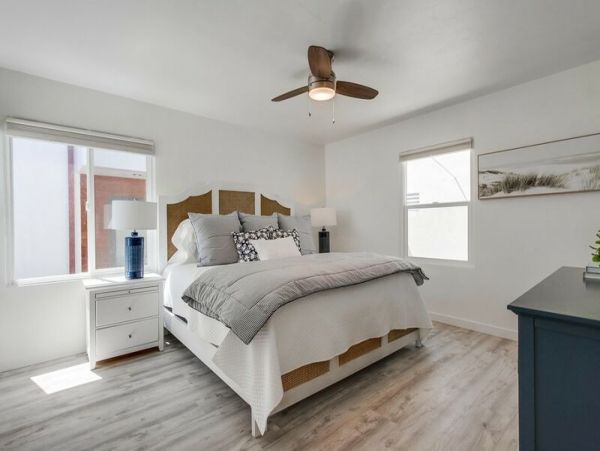 Bayfront Charming Vacation Rental in Mission Beach Sleeps 6