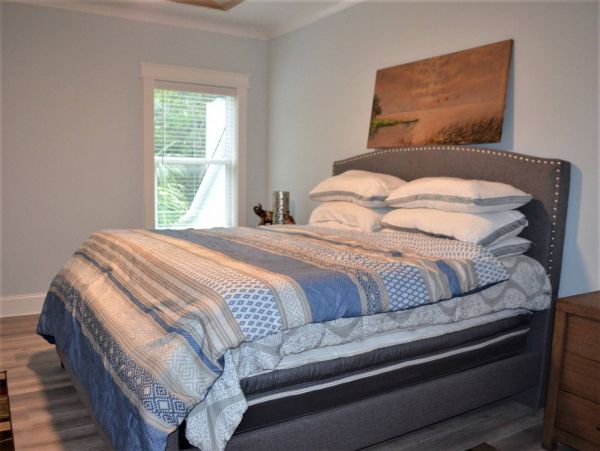 9 Bedroom Vacation Pool Home in Hilton Head Sleeps 22 Guests