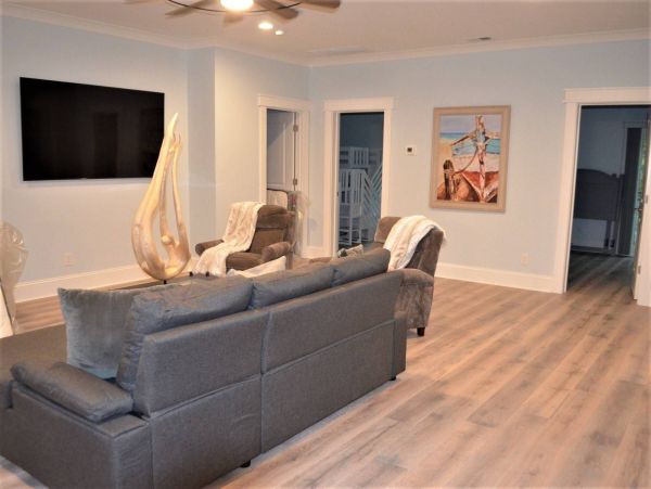 9 Bedroom Vacation Pool Home in Hilton Head Sleeps 22 Guests