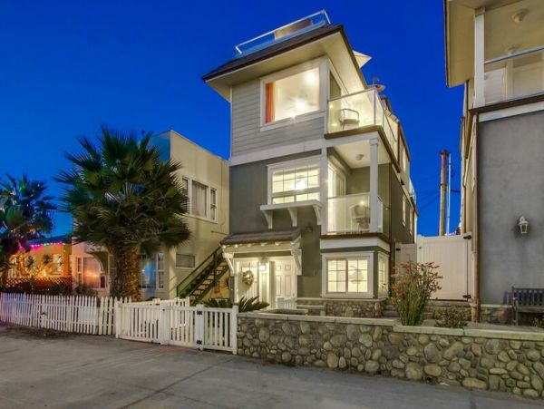 San Diego 3 Bedroom Vacation Home Steps to Bay & Ocean
