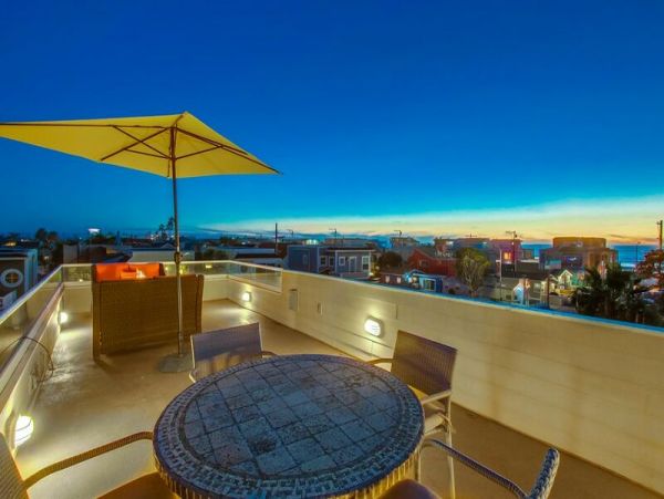 San Diego 3 Bedroom Vacation Home Steps to Bay & Ocean