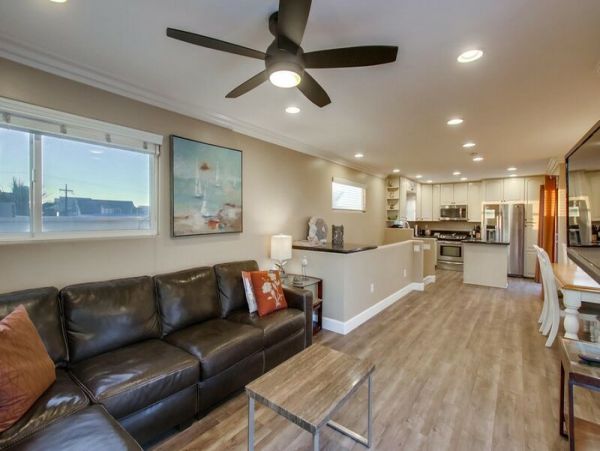 San Diego 3 Bedroom Vacation Home Steps to Bay & Ocean