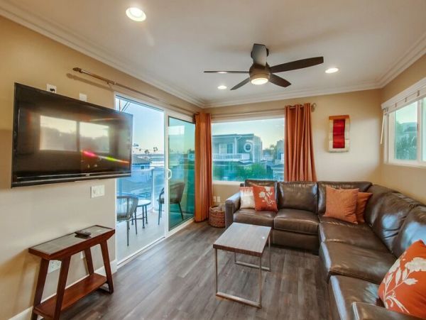 San Diego 3 Bedroom Vacation Home Steps to Bay & Ocean