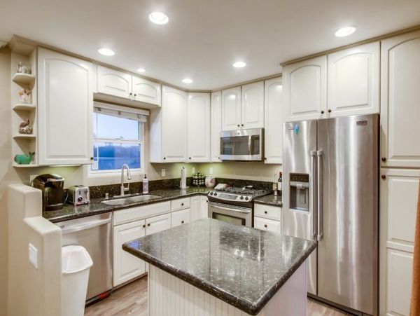San Diego 3 Bedroom Vacation Home Steps to Bay & Ocean
