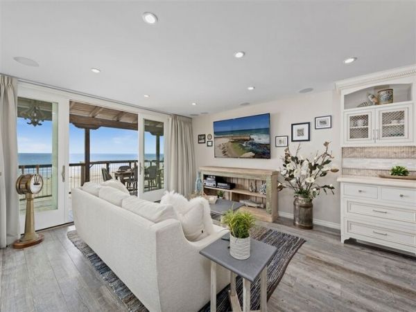 Stunning Ocean Front 2 Villas Total 10 Bedrooms Sleeps 25