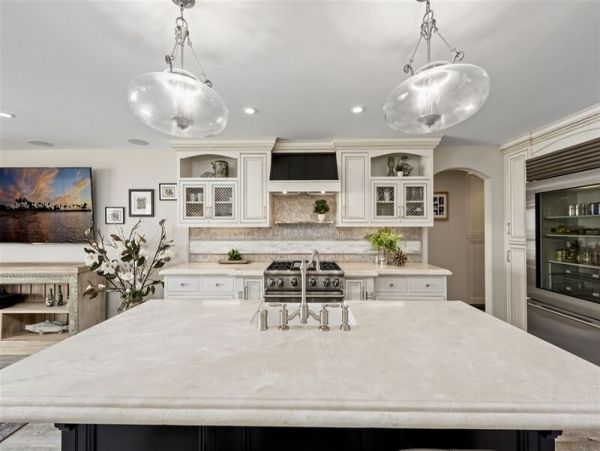Stunning Ocean Front 2 Villas Total 10 Bedrooms Sleeps 25