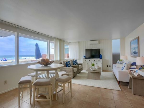Stunning Ocean Front 2 Villas Total 10 Bedrooms Sleeps 25