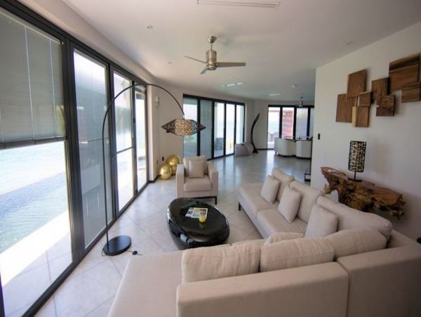 Oceanfront Posh Three Bedroom Rental in Antigua & Barbuda