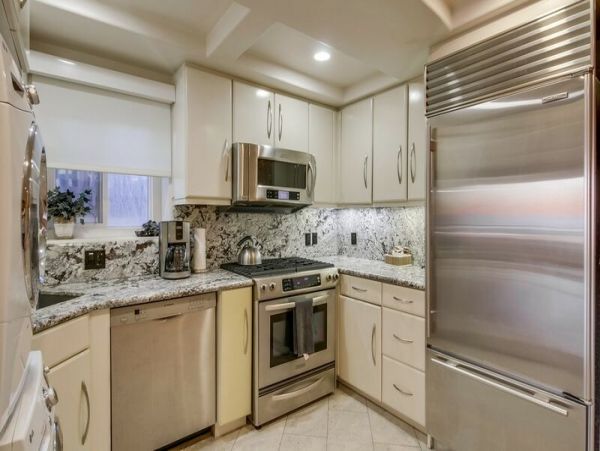 Beachfront Vacation Rental with 8 Bedrooms & Amazing Views