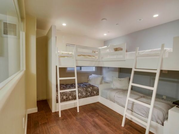 Beachfront Vacation Rental with 8 Bedrooms & Amazing Views
