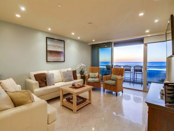 Beachfront Vacation Rental with 8 Bedrooms & Amazing Views