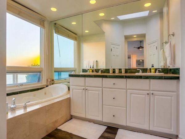 San Diego Beach Communities North Home 998748
