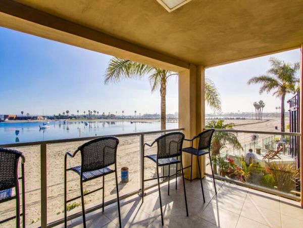 Mission Beach Corner Townhome Great Bay & Downtown Views