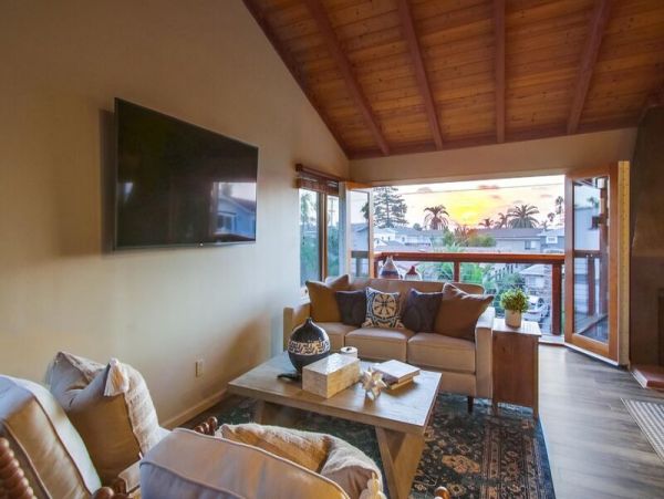 La Jolla Condo 998771