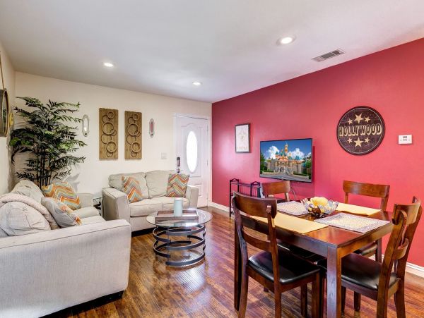Anaheim Home 998774
