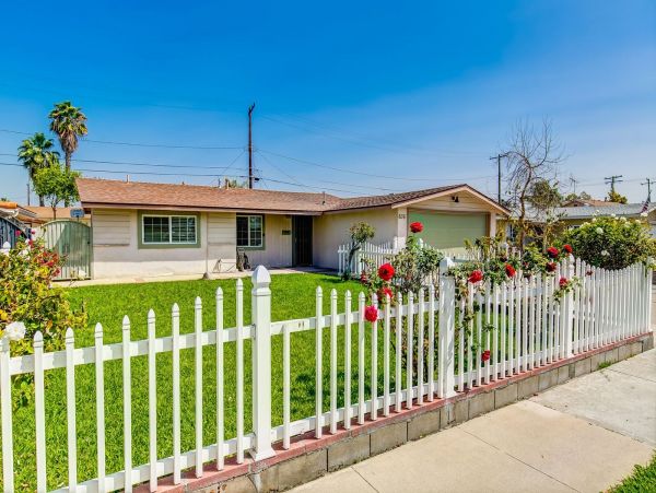 Anaheim Home 998774
