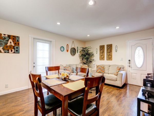 Anaheim Home 998774