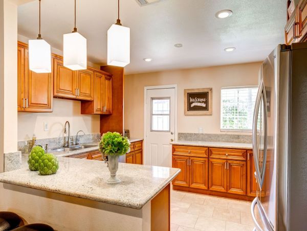 Anaheim Home 998774