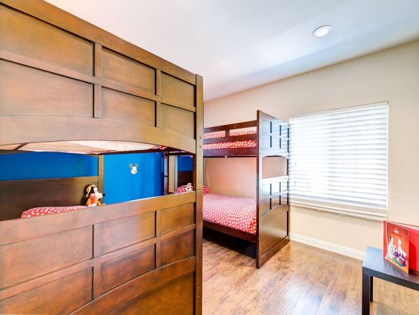 Anaheim Home 998774