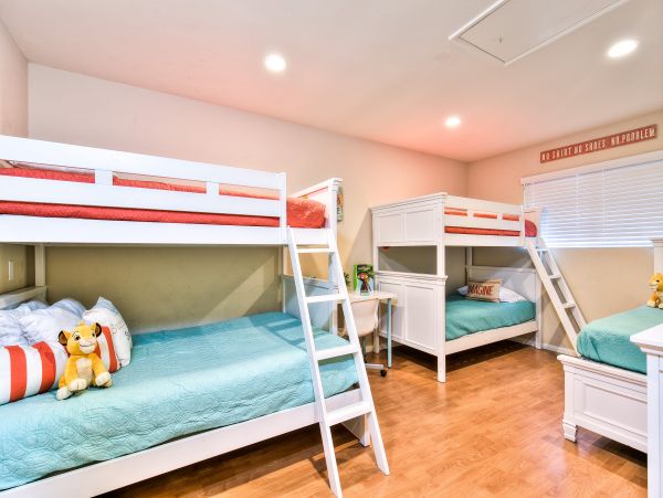 Anaheim Home 998776