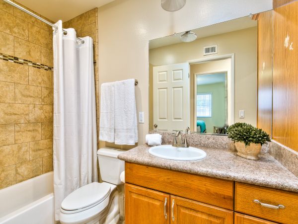 Anaheim Home 998776