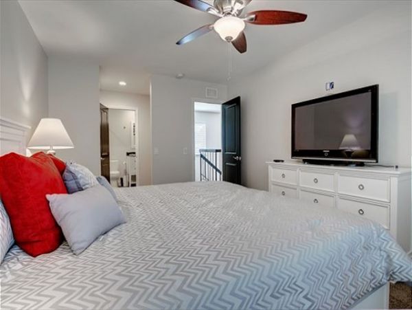 Anaheim Condo 998779