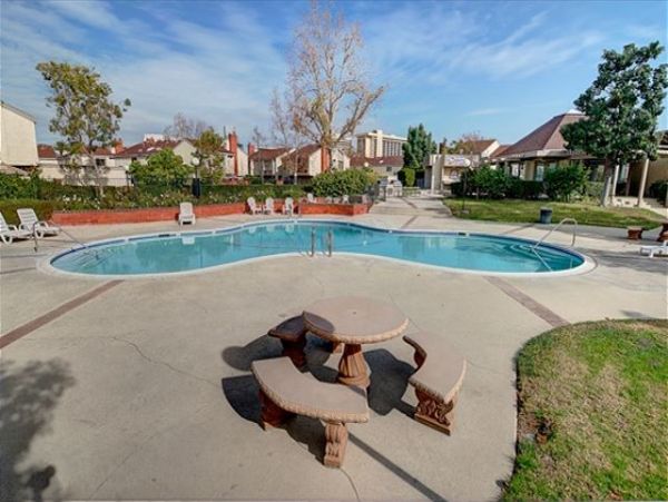 Anaheim Condo 998779