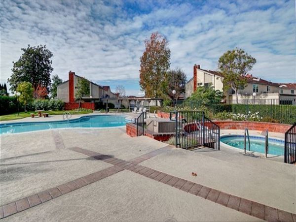 Anaheim Condo 998779