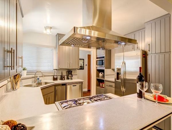 Anaheim Home 998780