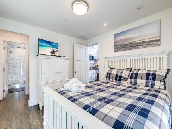 Anaheim Home 998782