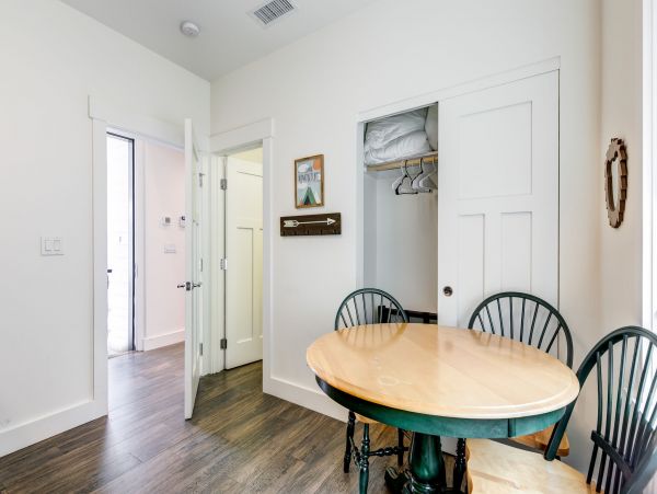 Anaheim Home 998782