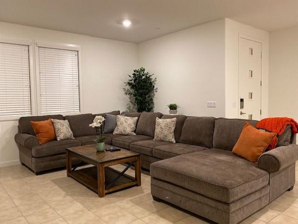 Anaheim Home 998786