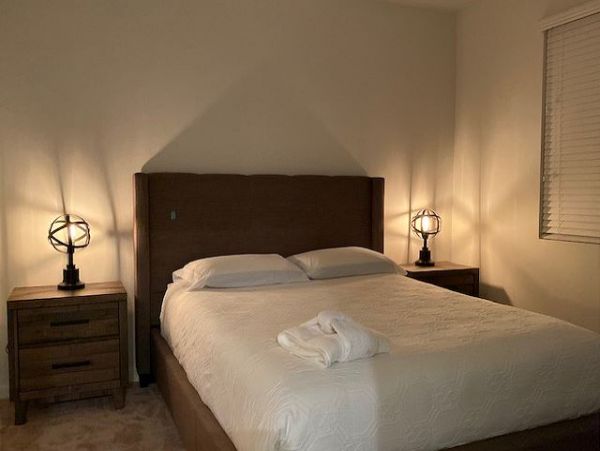 Anaheim Home 998786