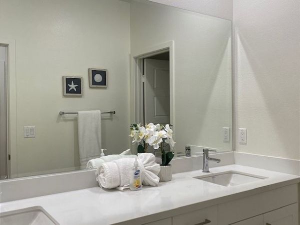 Anaheim Home 998786