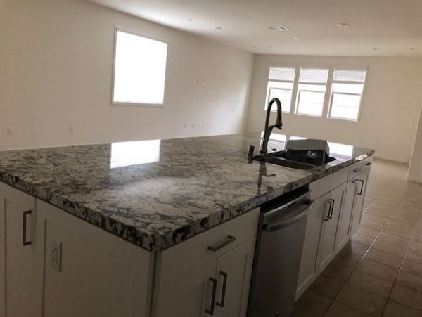 Anaheim Home 998786
