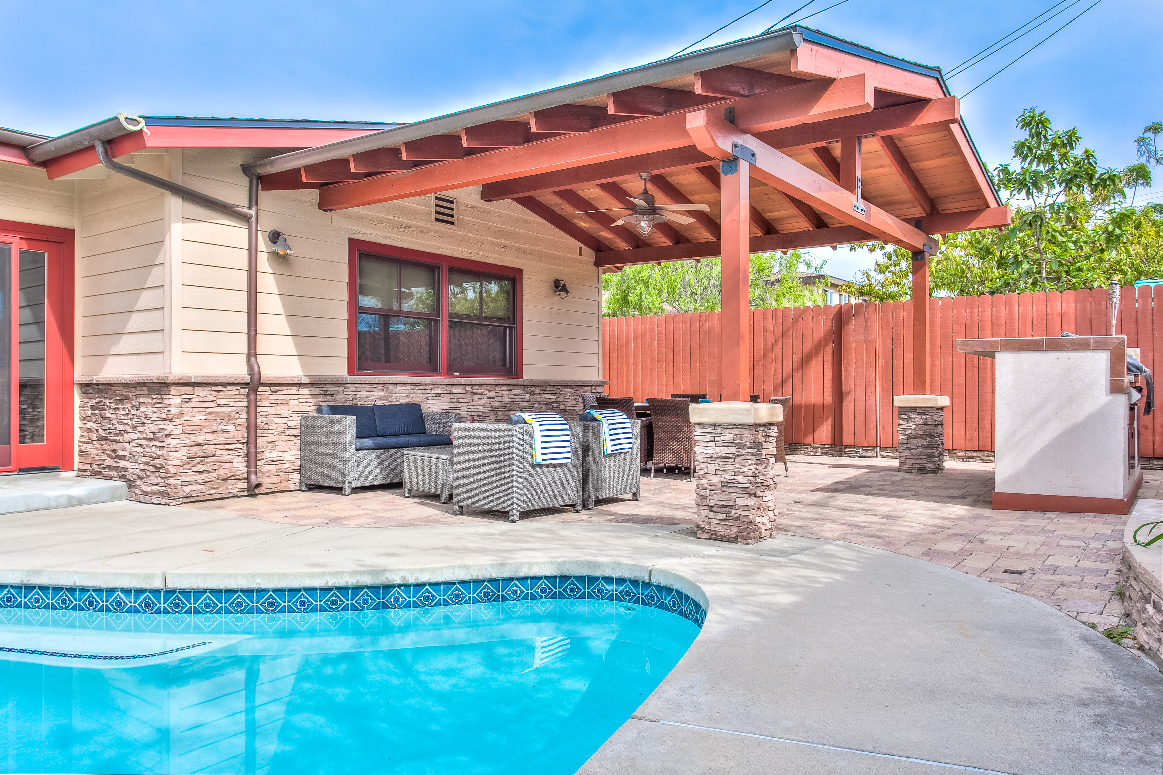 Anaheim Home 998787