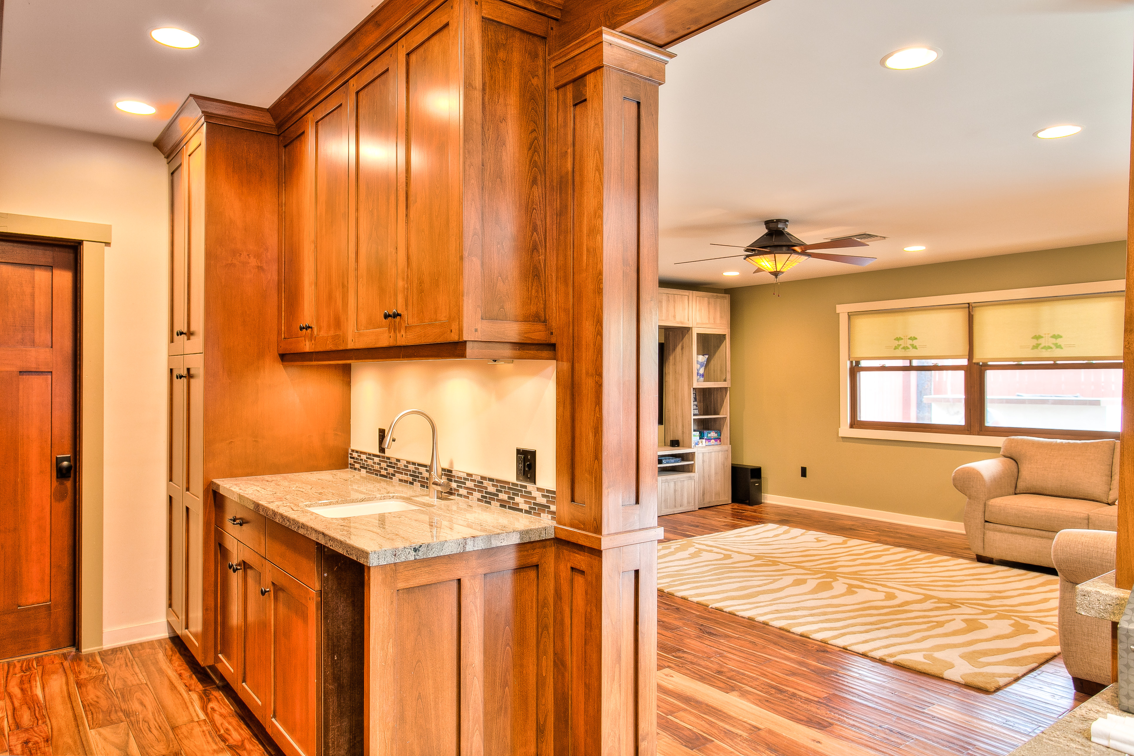 Anaheim Home 998787