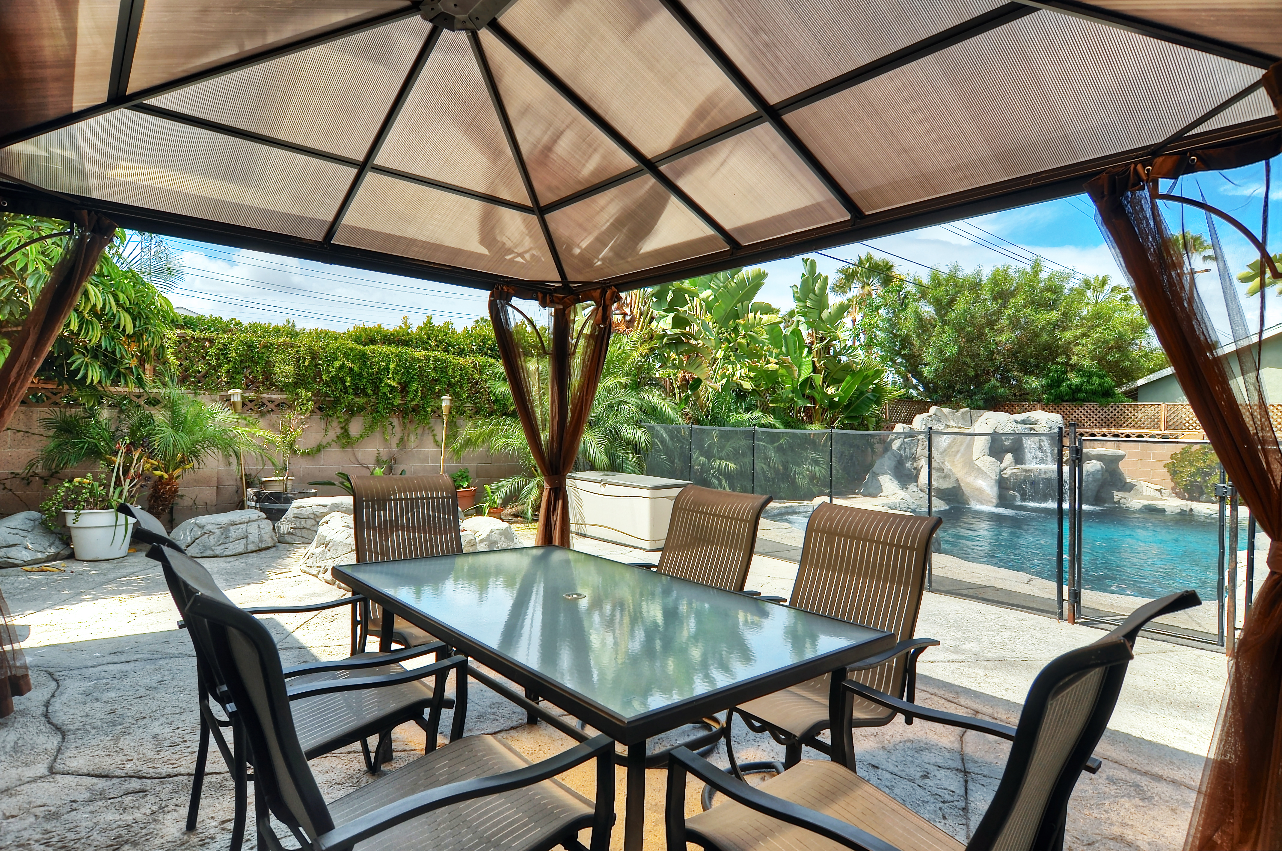 Anaheim Home 998790