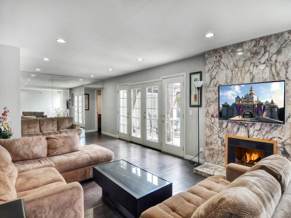Anaheim Home 998790