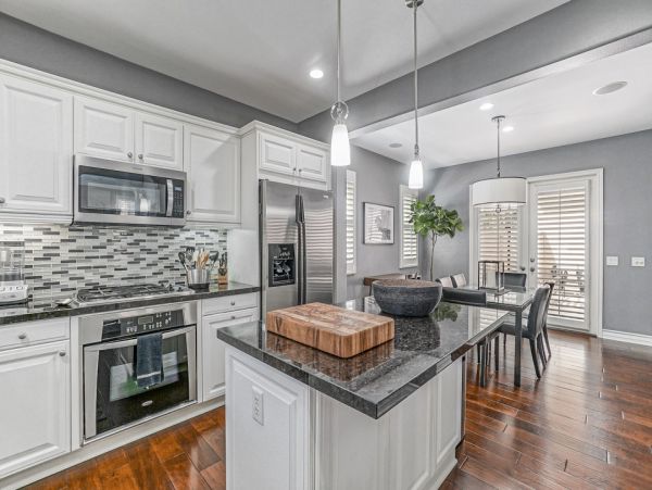 Anaheim Home 998791
