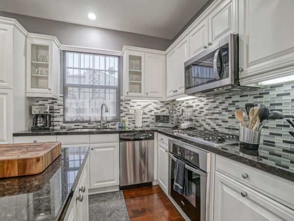 Anaheim Home 998791