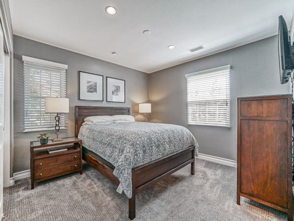 Anaheim Home 998791