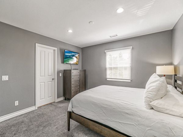 Anaheim Home 998791