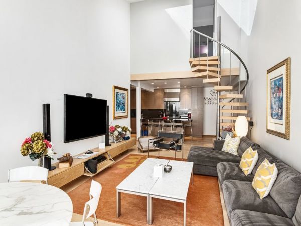Penthouse right by the Lionshead Gondola